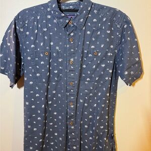 Patagonia Men's Navy Patterned Button Down Shirt